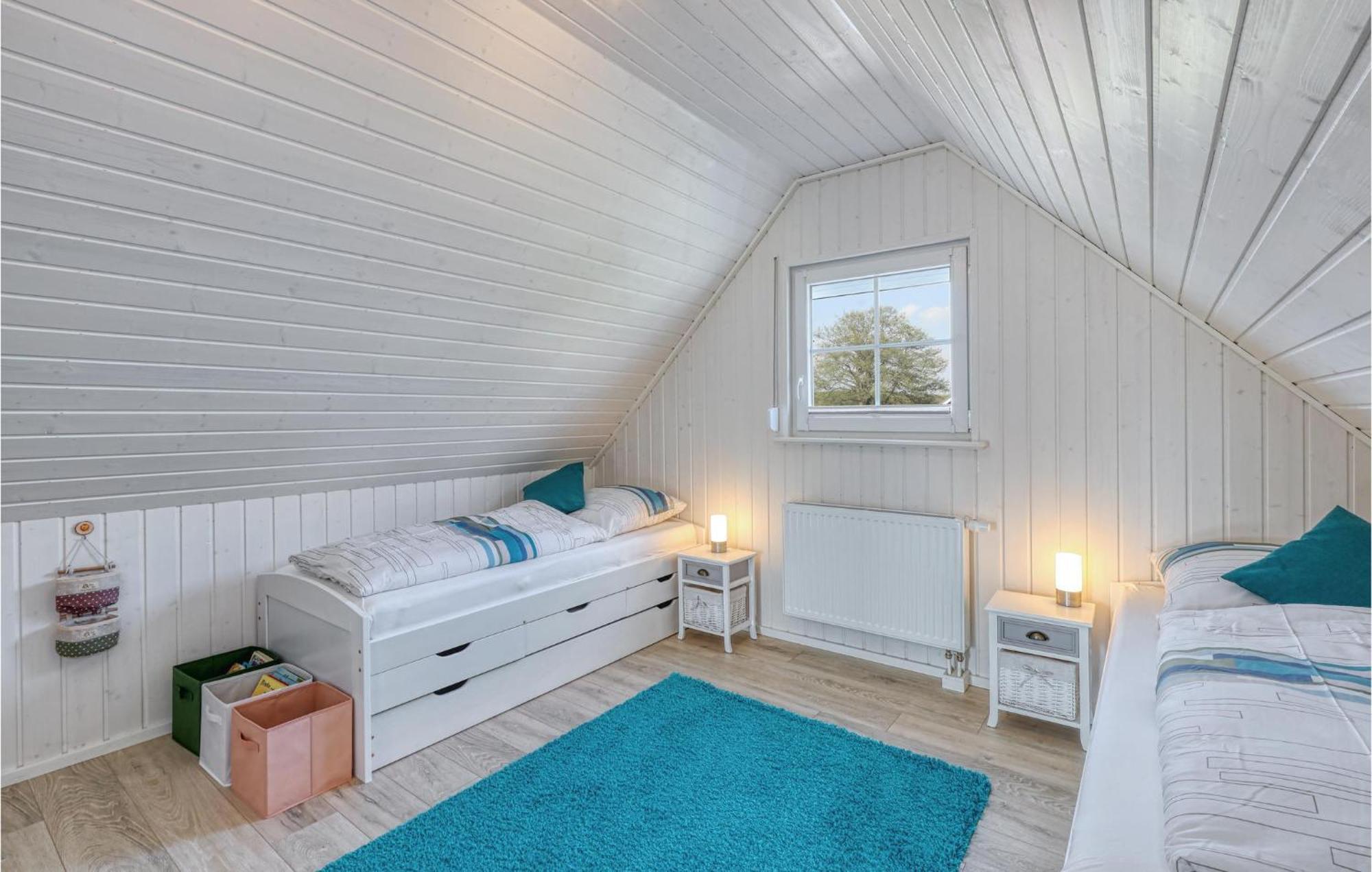 2 Bedroom Nice Home In Zerpenschleuse Bagian luar foto